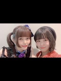 [x]電撃発表！人気声優・鈴木愛奈＆花井美春、実の姉妹だった ネット上で”うわさ”も 新アニメの双子役で共演 - YouTube