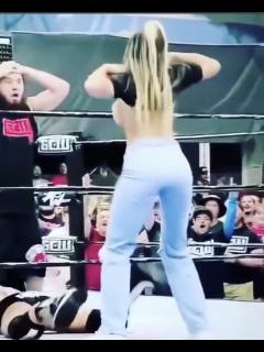 [x]Video Shows Ex-WWE Star Chelsea Green Flashing Her Boobs To Distract ...