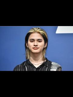 [x]INI松田迅、体調不良で番組欠席していた休養時の様子明かす「健康第一」【セレブニュース】 - YouTube