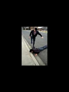 [x]Curb stomping Kneck & his goons in the kitchen! - YouTube